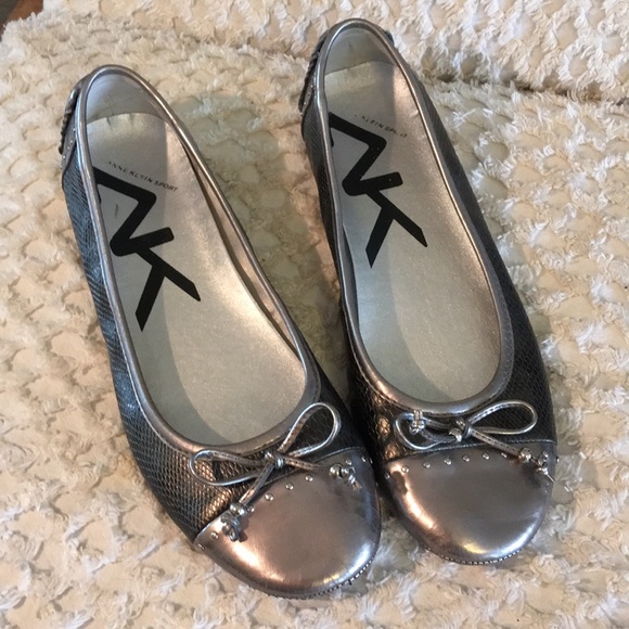 anne klein pewter flats